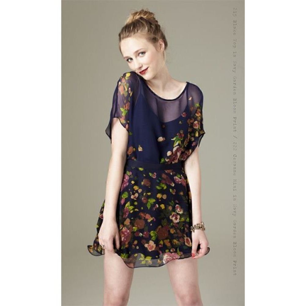 paper crown cezanne navy garden bloom print chiffon skirt Size S NWT$262
